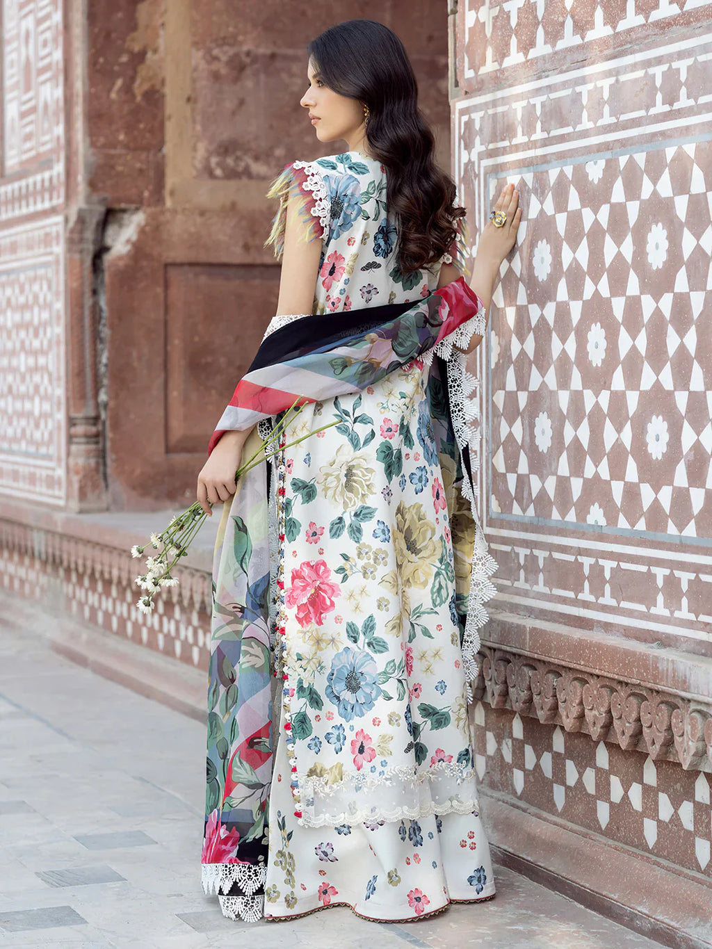 03-Piece Printed Lawn Suit - Ready To Wear