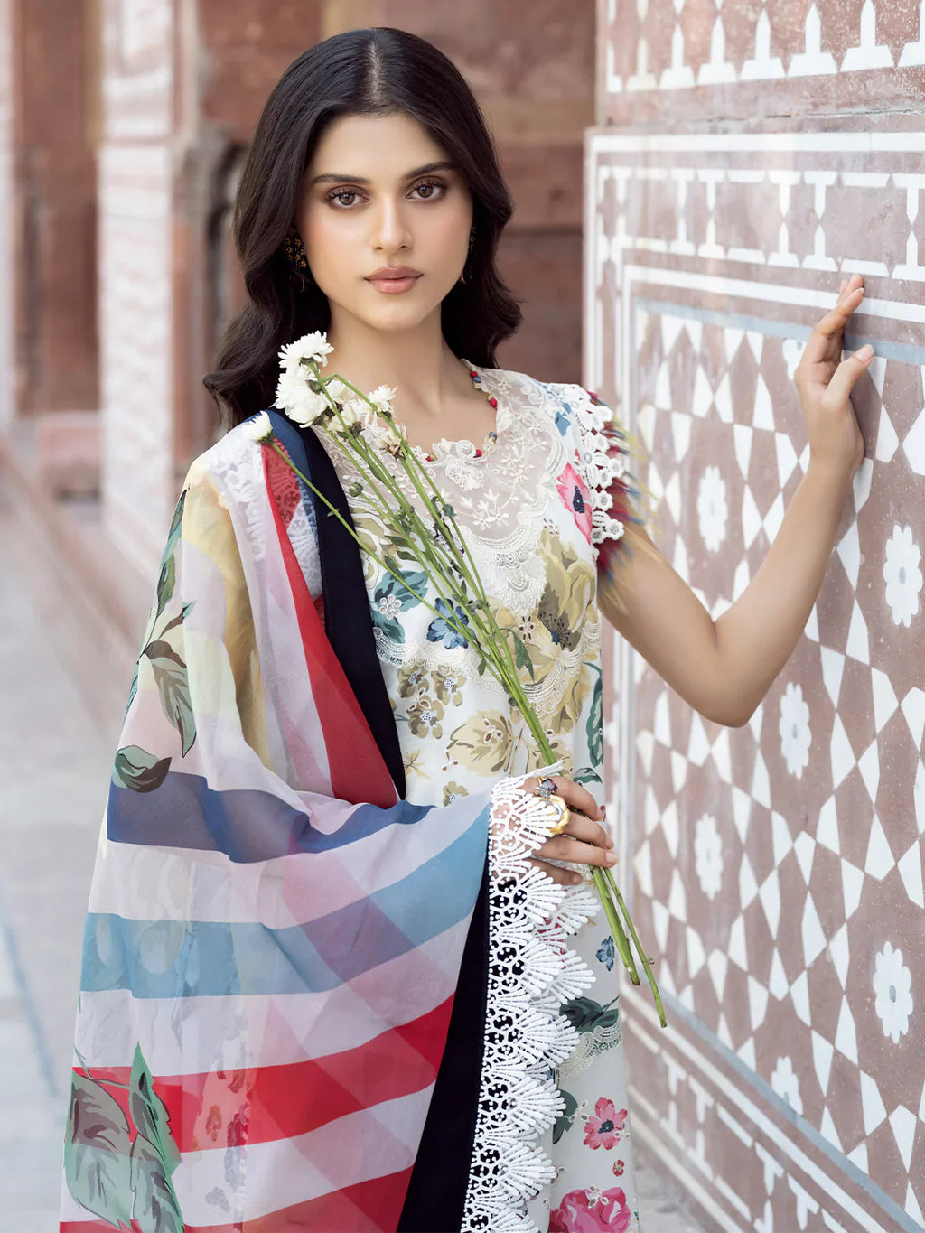 03-Piece Printed Lawn Suit - Ready To Wear
