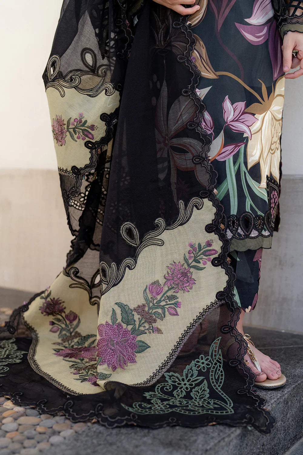 03-Piece Printed Lawn Suit - Ready To Wear